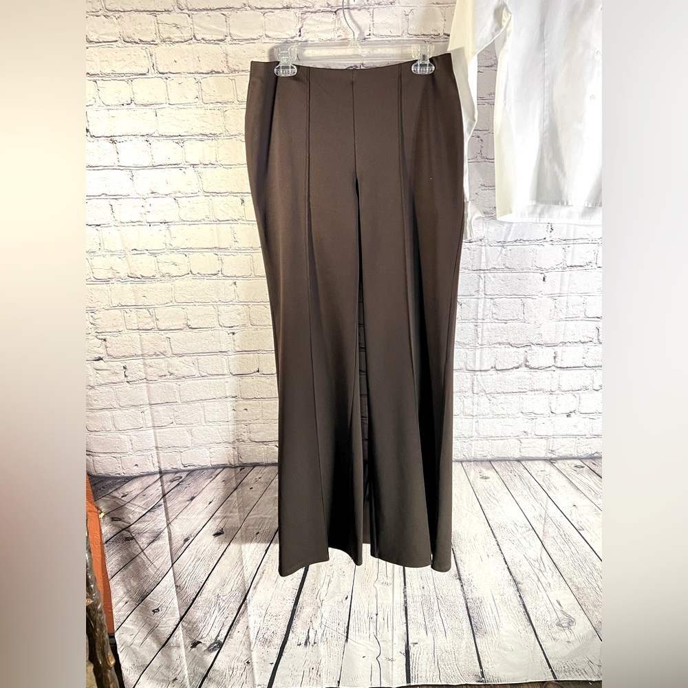 New York & Company. Ladies dark Brown straight leg dressy pants with stretch.